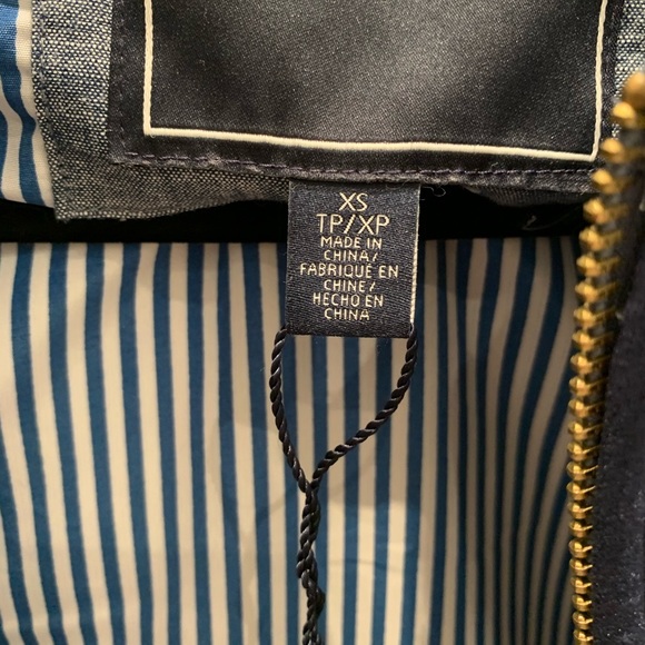 Tommy Hilfiger women’s puffer vest jacket - Picture 3 of 9